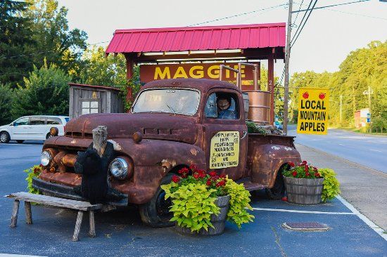 Maggie Mountaineer Crafts